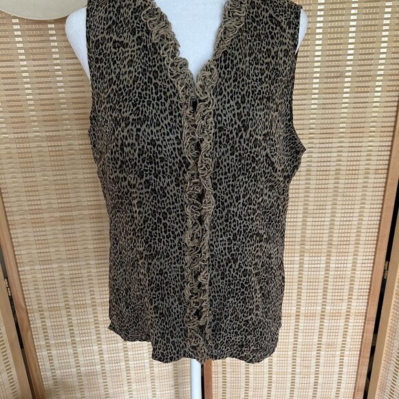 Leopard Print Sleeveless Blouse With Ruffle Trim By Robbie Bee 00% Silk - Picture 2 of 8